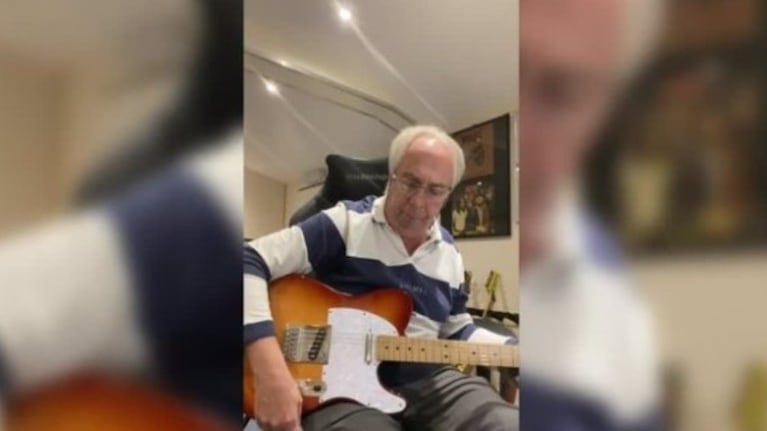 Este veterano guitarrista se ha hecho viral en TikTok