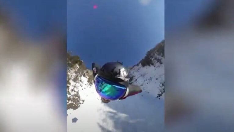 Este vídeo muestra cómo es practicar wingsuit en los alpes suizos
