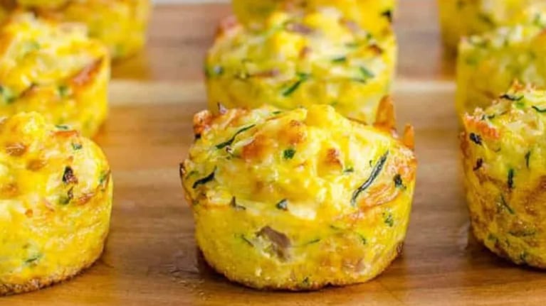 Estos muffins de panceta y verdeo son ideales para un brunch potente o un almuerzo diferente.
Foto: mykidslickthebowl
