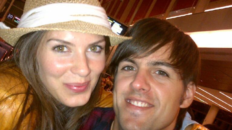 Eugenia Lemos y su novio, antes de partir a El Cairo. (Foto: @Eugenialemosok)