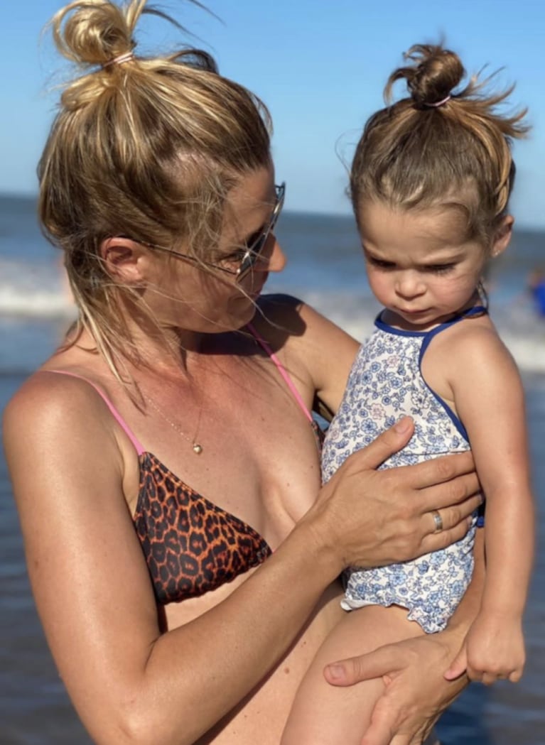 Eugenia Tobal publicó las fotos más dulces de su hija de vacaciones: "No puedo dejar de mirarte"