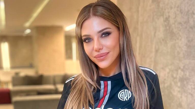 Eva Anderson estrenó la nueva camiseta de River y explotó Instagram: “¡Qué locura!”