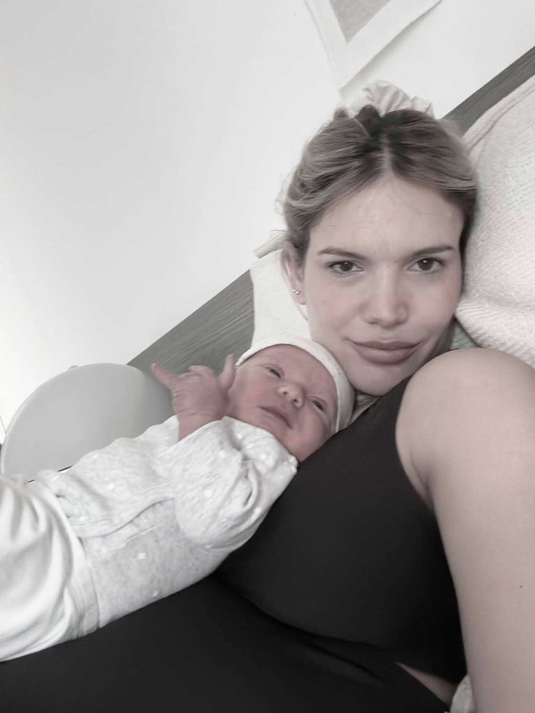 Eva Bargiela con el bebé Faustino (Foto: Instagram @evabargiela)
