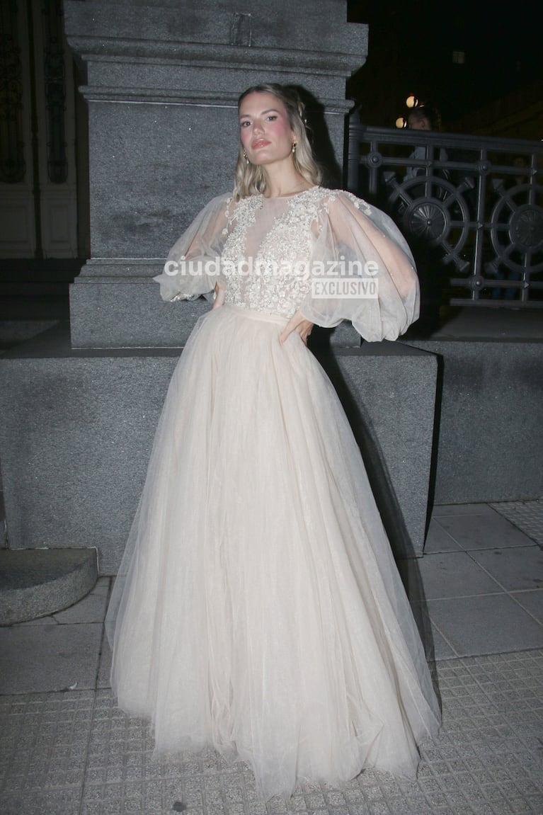 Eva Bargiela en la falsa boda de Nicolás Occhiato y Flor Jazmín Peña (Fotos: Movilpress).