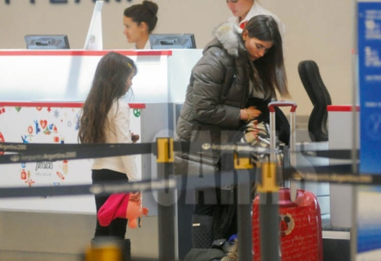 Eva de Dominci viajó junto a la hija de Joaquín Furriel a París para reencontrarse con el actor