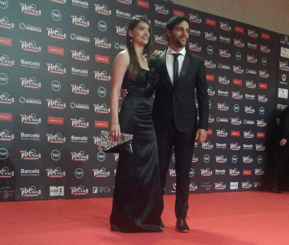 Eva De Dominici y Joaquín Furriel, enamorados en los premios (Foto: Instagram).   