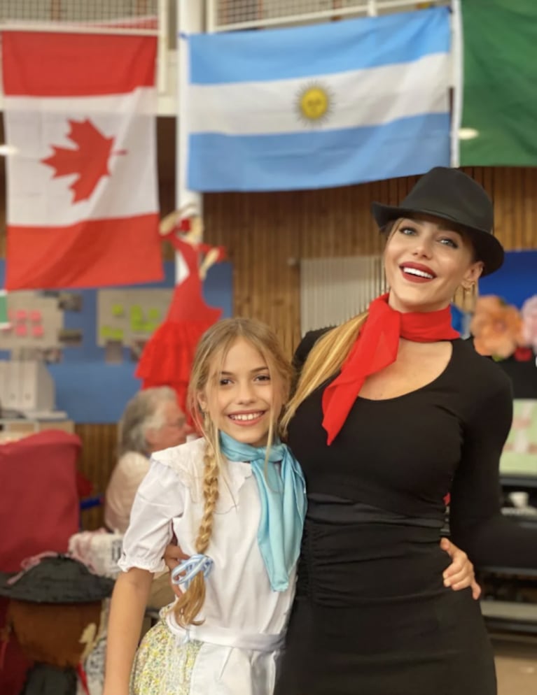 Evangelina Anderson se vistió de "tanguera" en Alemania para un acto escolar: "Aguante Argentina"