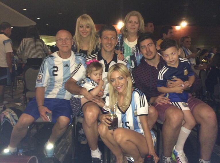 Evangelina Anderson y su apoyo a Demichelis en el Mundial. (Twitter)