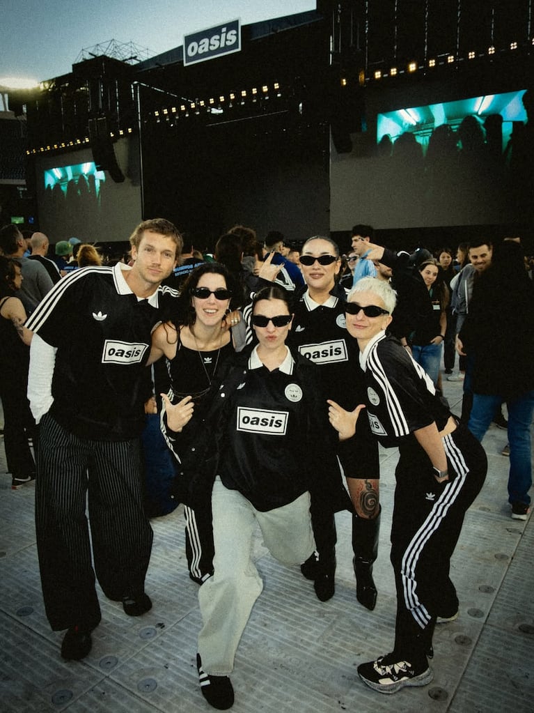 Evelyn Botto finge demencia y sube fotos con sus amigos en el show de Oasis: ¿y Fede Bal? | Créditos: Instagram @evelynbotto