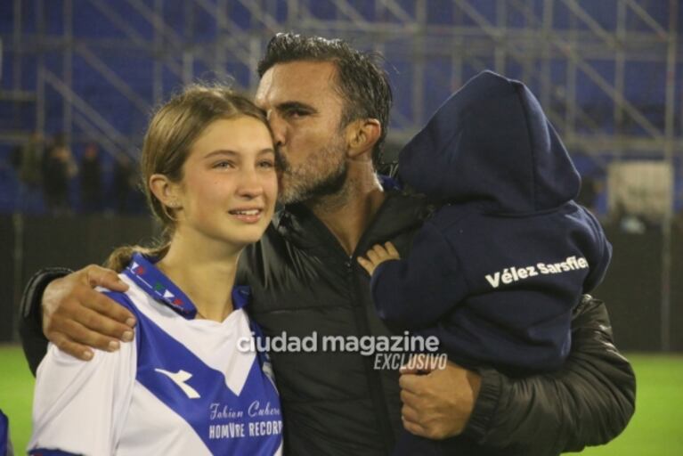 Fabián Cubero se despidió del fútbol y fue acompañado por Mica Viciconte, sus hijos y famosos: las fotos