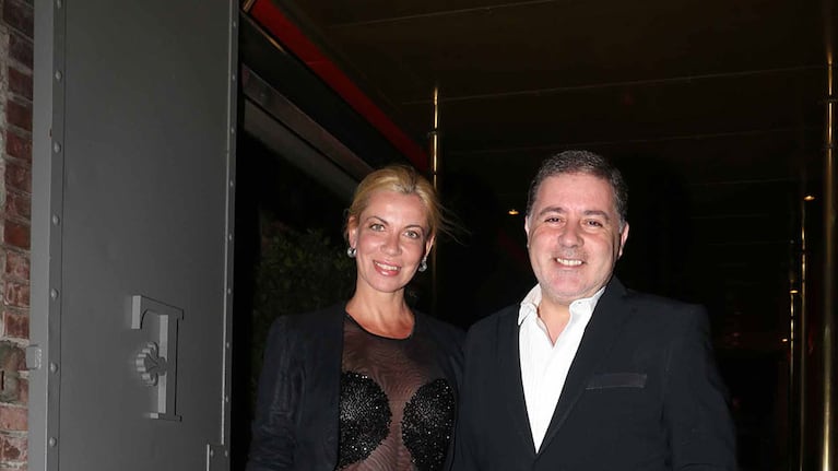 Fabián Doman y su novia, Carolina Nuin, en el cumpleaños de Ana Rosenfeld. (Foto: Movilpress)