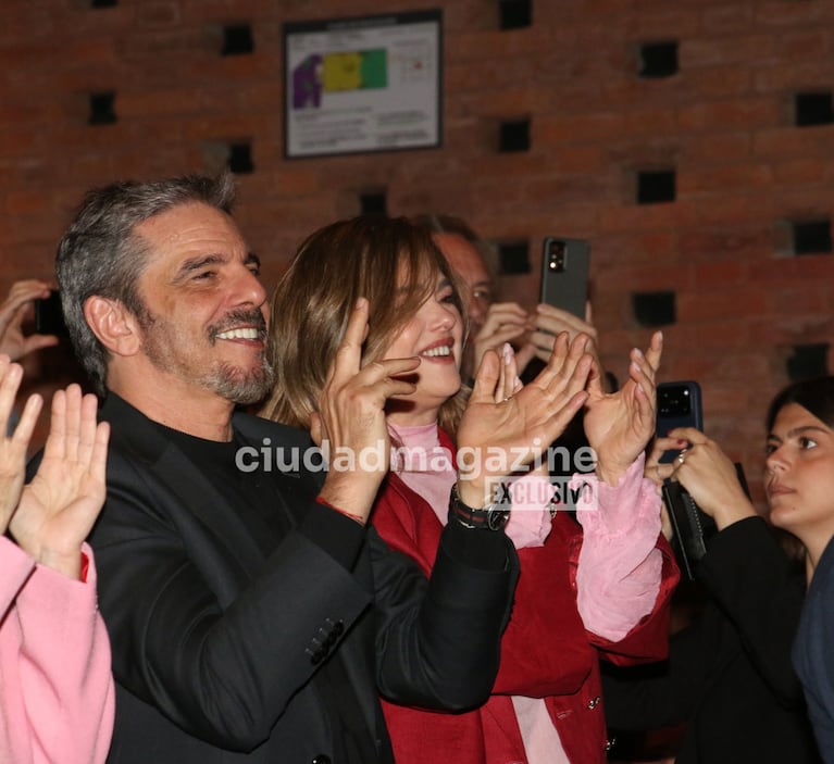 Fabián Mazzei y Araceli González en el estreno de Con la Nuestra (Foto: Movilpress).