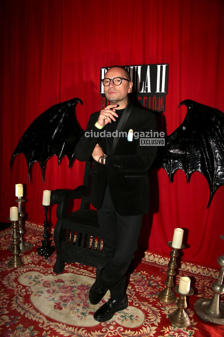Fabián Medina Flores en el estreno de Drácula II Resurrección (Foto: Movilpress).