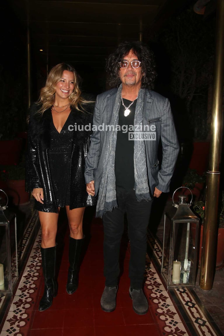 Fabián "Zorrito" Von Quintiero y pareja (Foto: Movilpress)