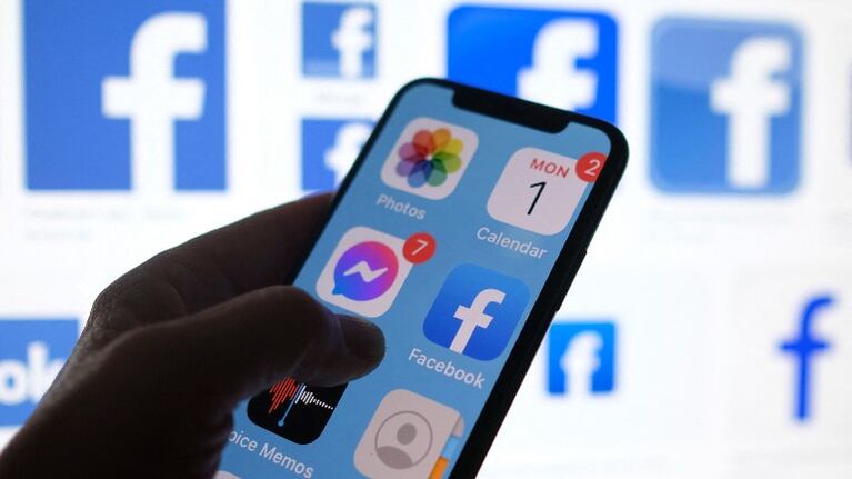 Facebook cambia su diseño para dar más control al usuario frente al algoritmo. Foto: AFP.