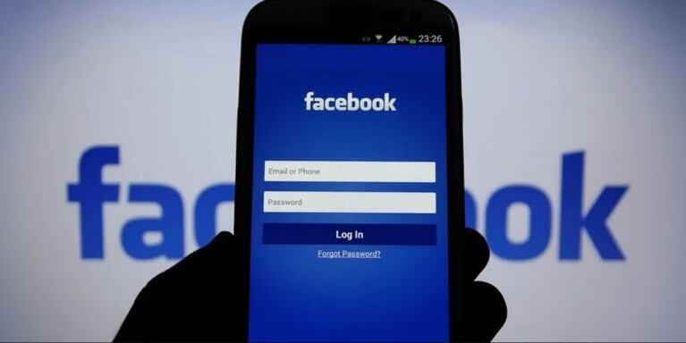 Facebook cerró tres de sus aplicaciones con menos descargas