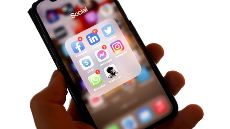 Facebook se fija en Clubhouse para crear su propia app de chats de audio, según NYT. FOto: AFP.