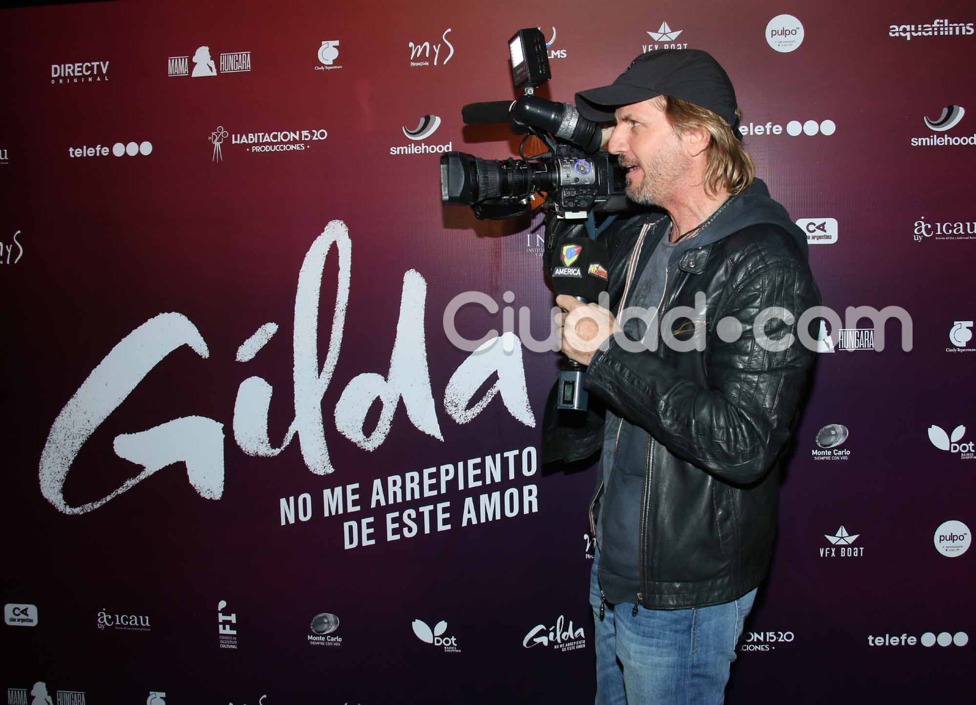 Facundo Arana, infaltable en el estreno del film protagonizado por Oreiro. (Foto: Movilpress)