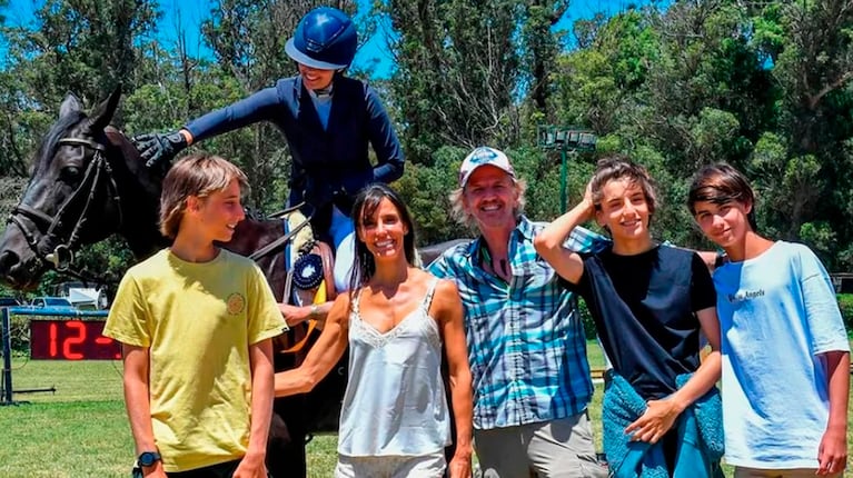 Facundo Arana y María Susini vivieron con sus hijos una soñada tarde de equitación.