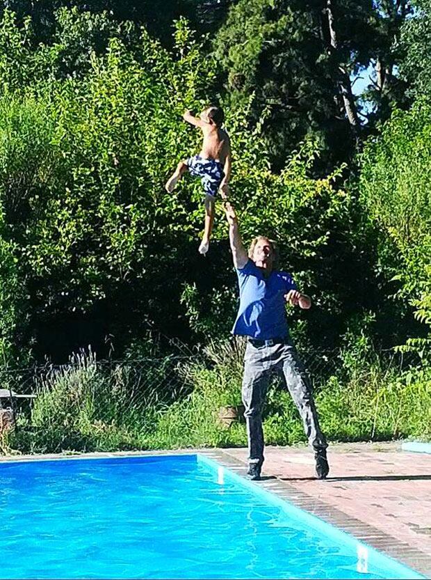 Facundo Arana y sus hijos. (Foto: @Facundo_Arana)