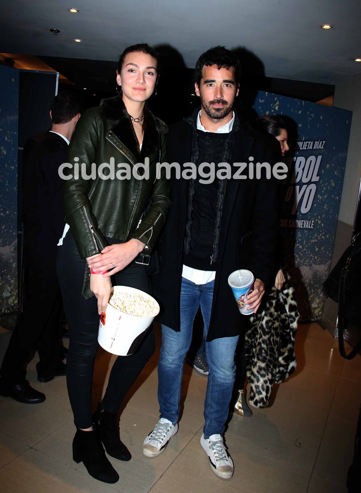 Famosos e invitados especiales en la avant premiere de El fútbol o yo. Foto: Movilpress.