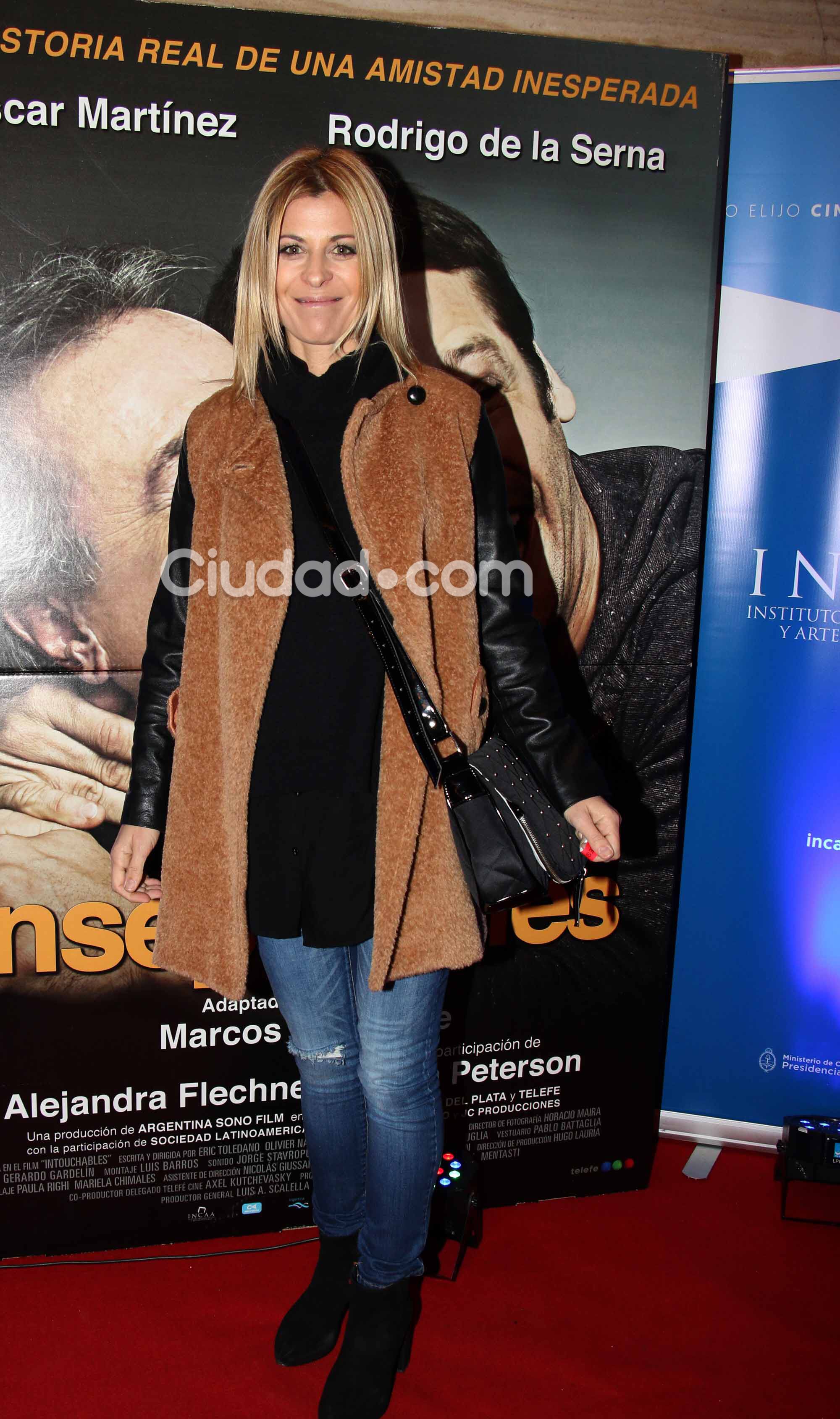 Famosos, parejas y muchos looks en el estreno del nuevo filme de De la Serna y Martínez. (Foto: Movilpress)
