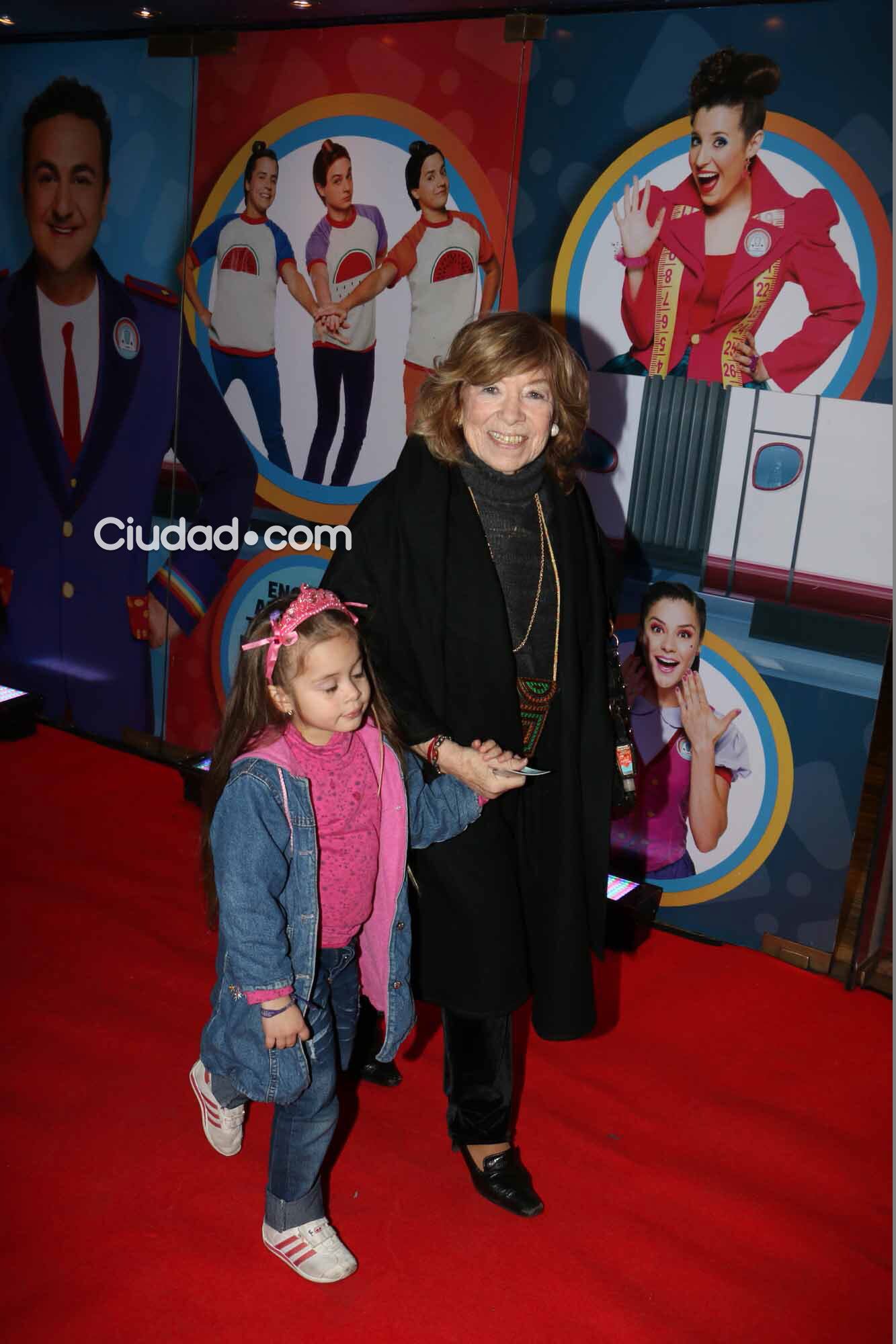 Fanny Mandelbaum, en el teatro Ópera viendo a Topa (Foto: Movilpress)