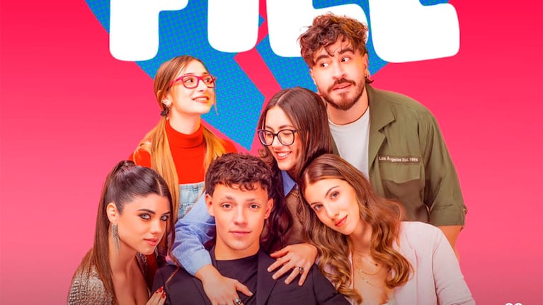 Fausti Bo, Imanol Rodríguez, Renata Blasevich, Pía Scarnato, Celes Pamio y Agustina Firpo en Casi fiel.