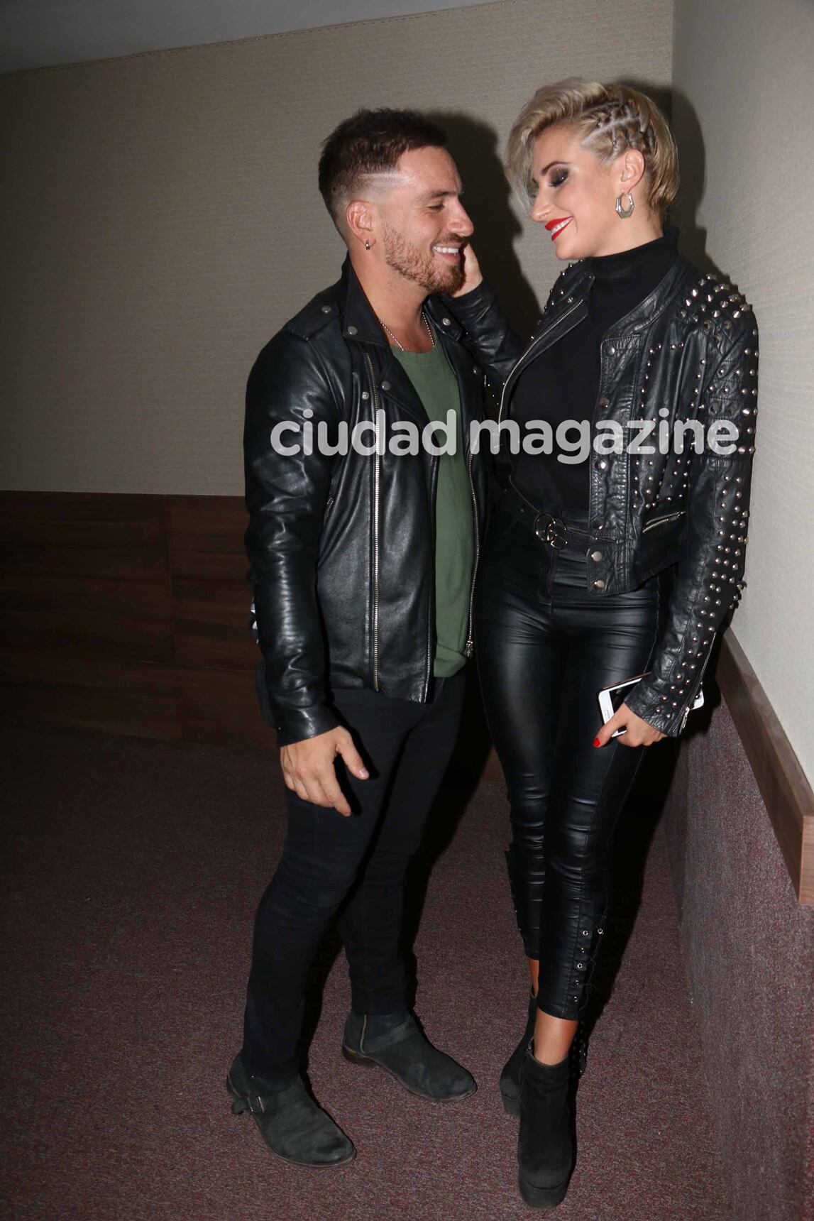 Fede Bal, mimoso con Bianca Iovenitti en el reestreno de Nuevamente Juntos. (Foto: Movilpress)