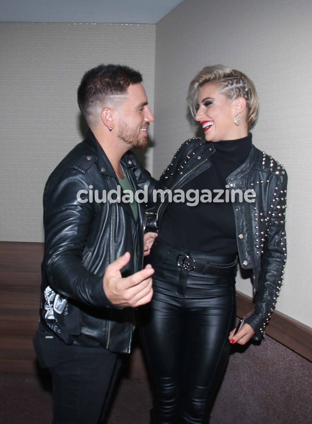 Fede Bal, mimoso con Bianca Iovenitti en el reestreno de Nuevamente Juntos. (Foto: Movilpress)