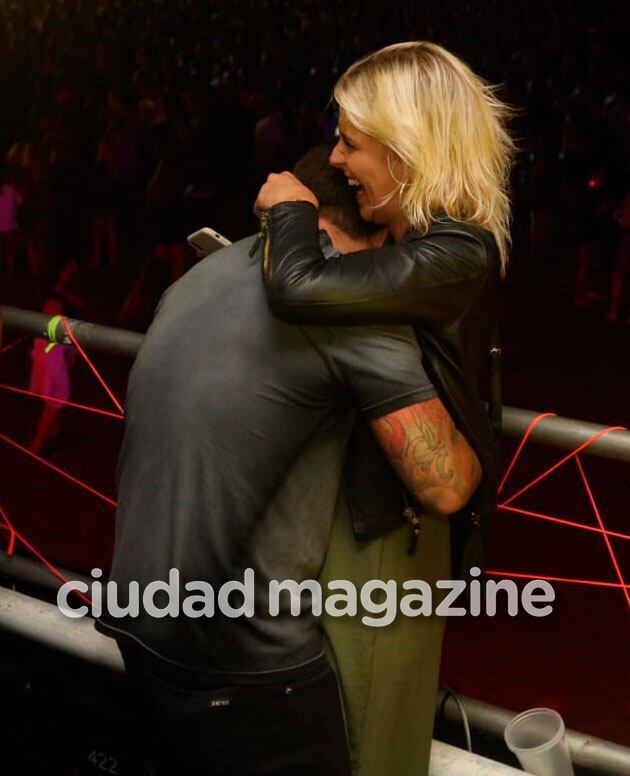 Fede Bal, muy mimoso en la noche con Sofía Aldrey, una joven de la aristrocracia marplatense. (Foto: Ciudad Magazine / S. Lapietra)