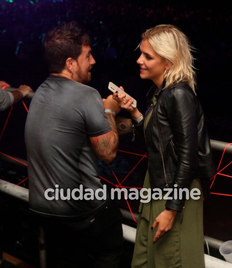 Fede Bal, muy mimoso en la noche con Sofía Aldrey, una joven de la aristrocracia marplatense. (Foto: Ciudad Magazine / S. Lapietra)