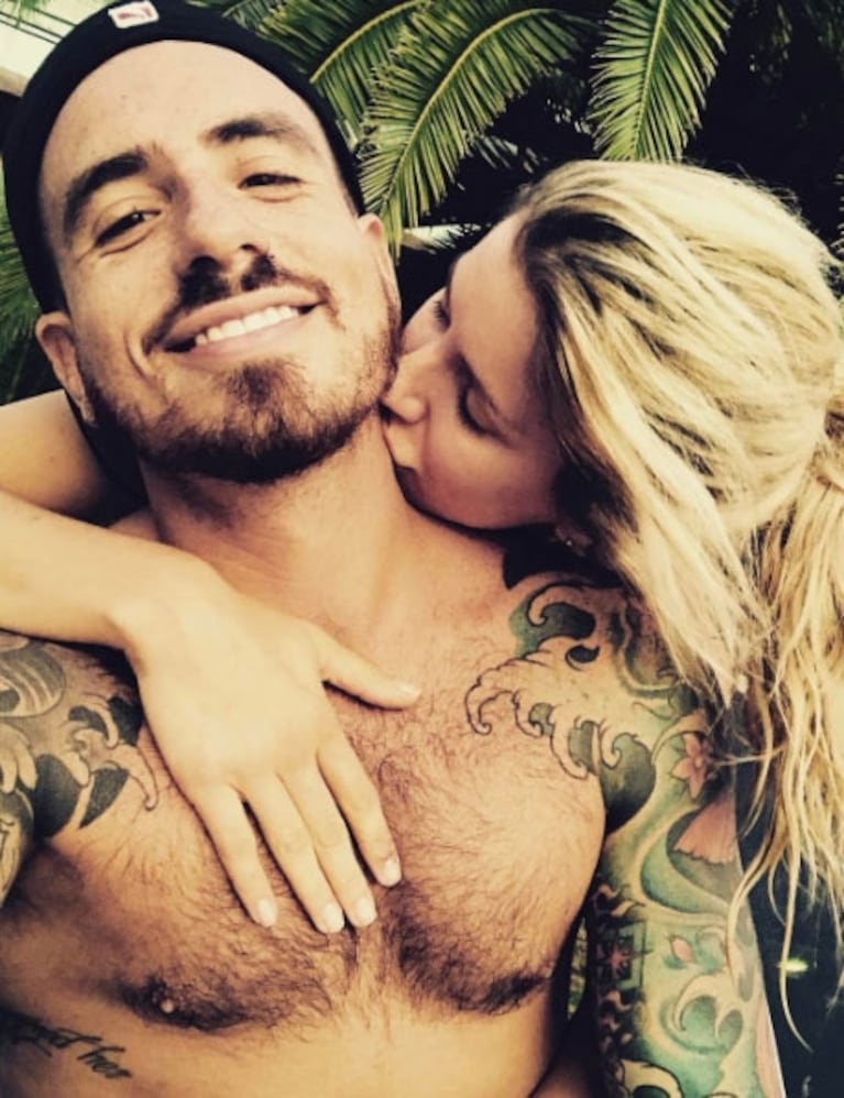 Fede Bal y Laurita Fernández, fotos súper románticas y colaless furioso de la bailarina en su día de pileta 