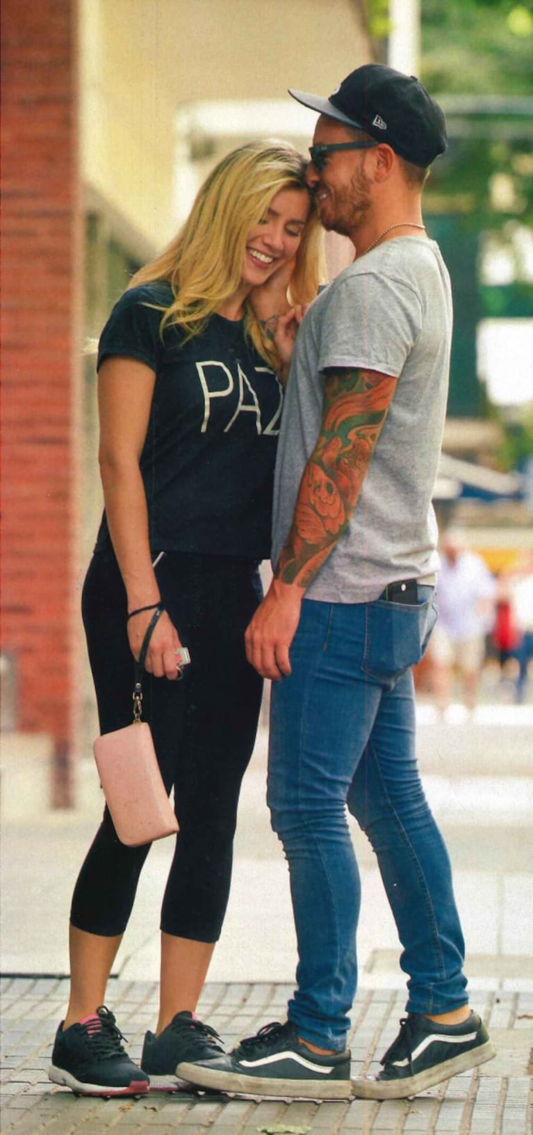 Fede Bal y Laurita Fernández, muy mimosos en la calle... ¡y mirá su reacción cuando les preguntaron si hay fotos besándose!