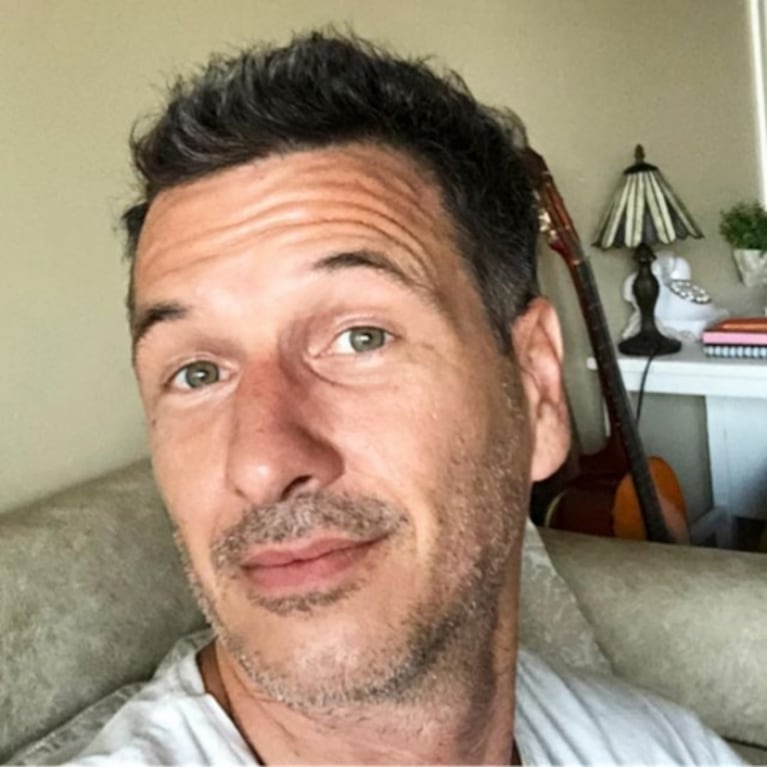 Federico Amador se autocortó el pelo y lució orgulloso el resultado final: "Creo que algo zafa"