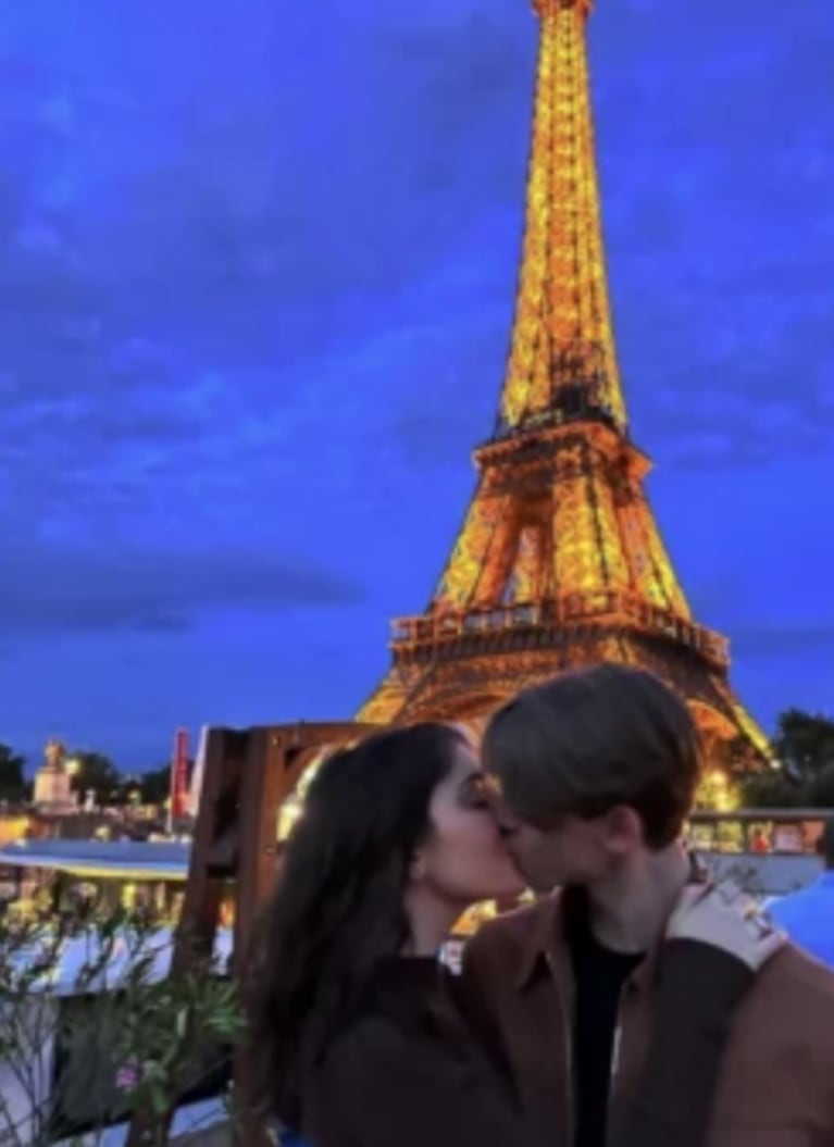 Felipe Fort se fue de vacaciones con su novia a París y compartió las postales más románticas
