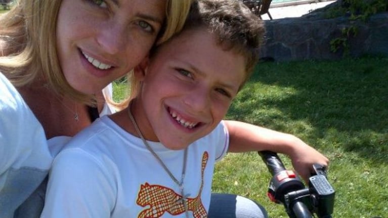 Felipe y Pamela, en moto (Foto: Twitter).