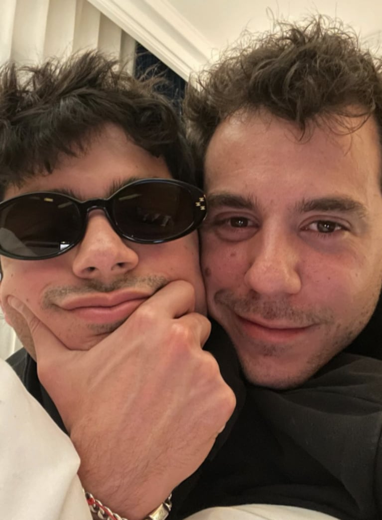 Fer Dente y su novio, Nicolás Di Pace, compartieron las fotos más lindas de sus vacaciones en Europa