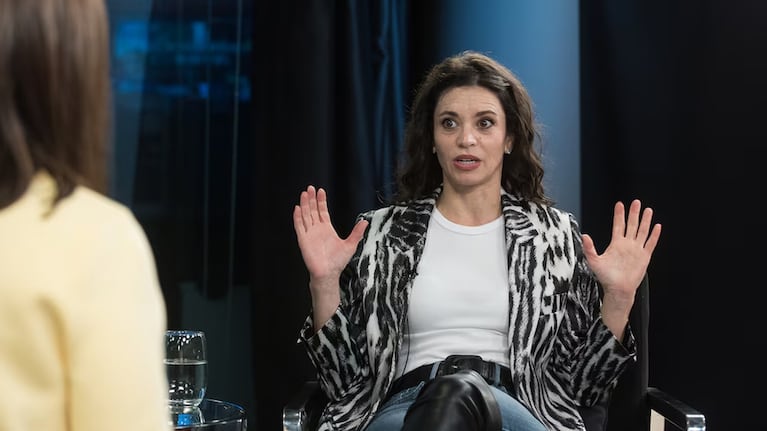 Fernanda Metilli con María Laura Santillán. Crédito: Infobae