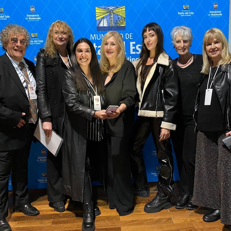 Fernando Goldsman, Mimí Ardú, Stella Ruíz, María Núñez, Roxana Pulido Aguado y Karina Insausti.