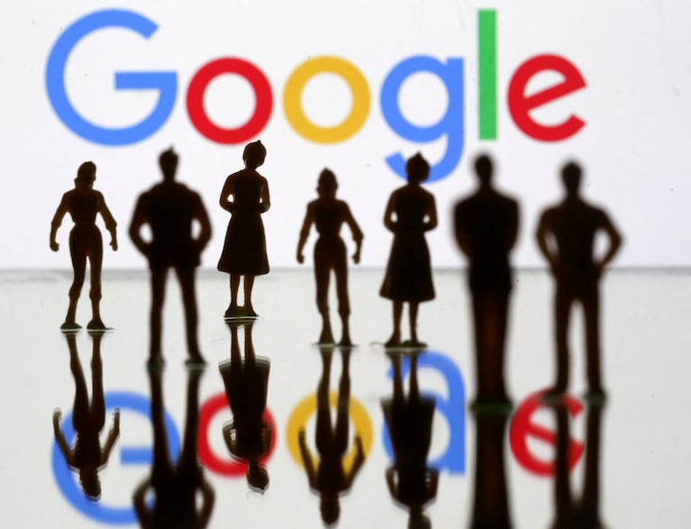 FILE PHOTO: Small toy figures are seen in front of Google logo in this illustration picture, April 8, 2019. REUTERS/Dado Ruvic/Illustration/File Photo