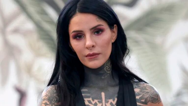 Firme respuesta de Cande Tinelli a una seguidora que opinó sobre su aspecto físico.
