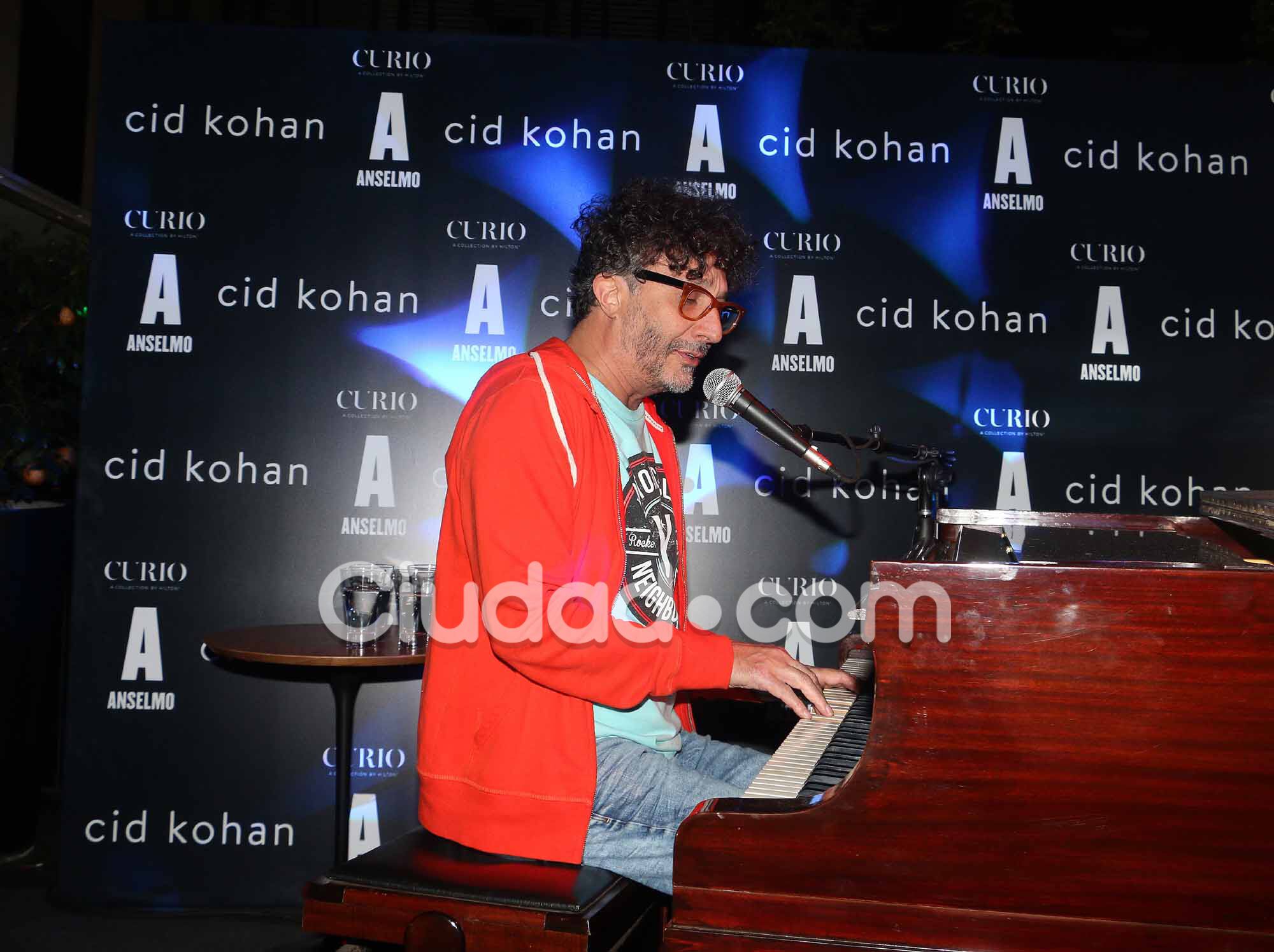 Fito, en la presentación de Cid Kohan (Foto: Movilpress)