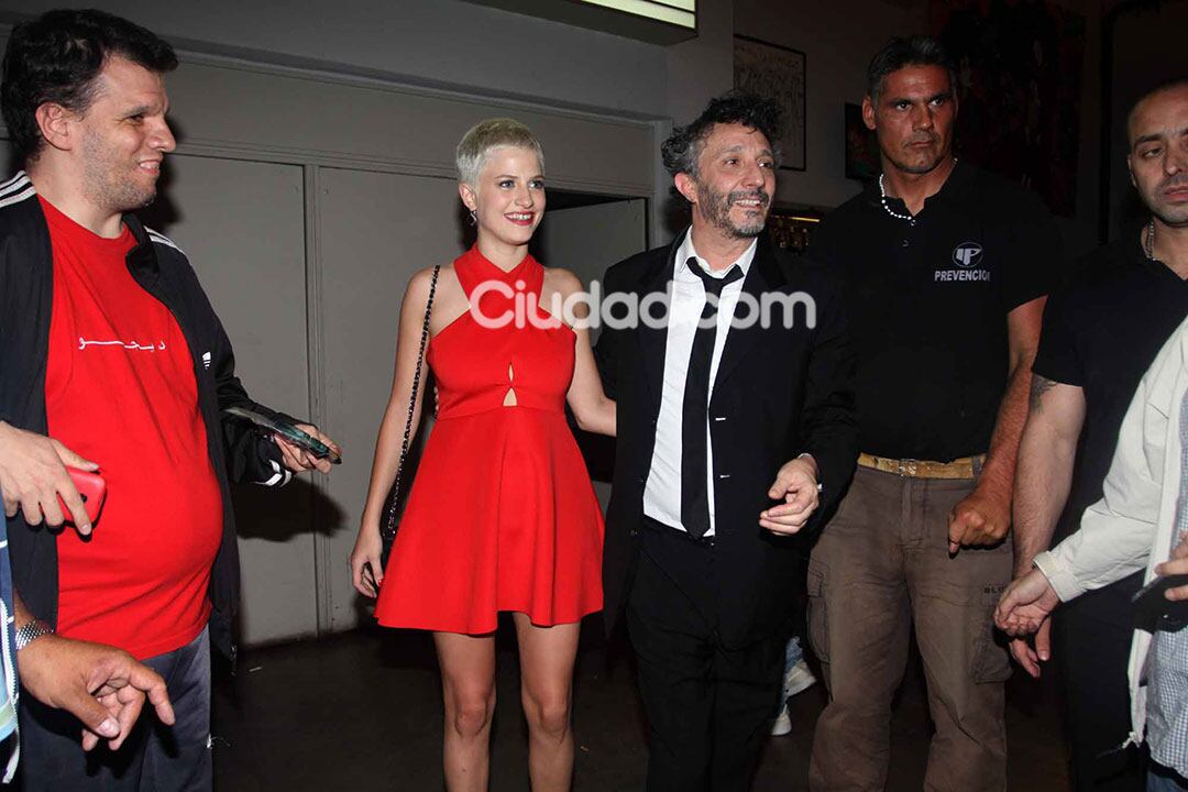 Fito Páez presentó a su joven novia en su última recital (Fotos: Movilpress). 