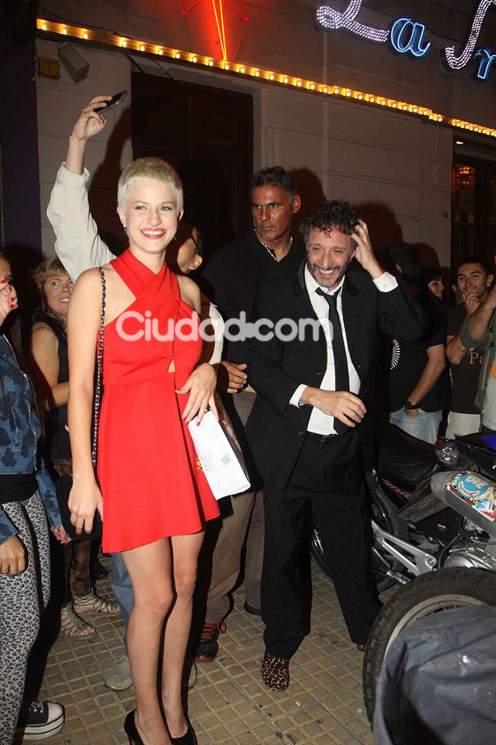 Fito Páez presentó a su joven novia en su última recital (Fotos: Movilpress). 