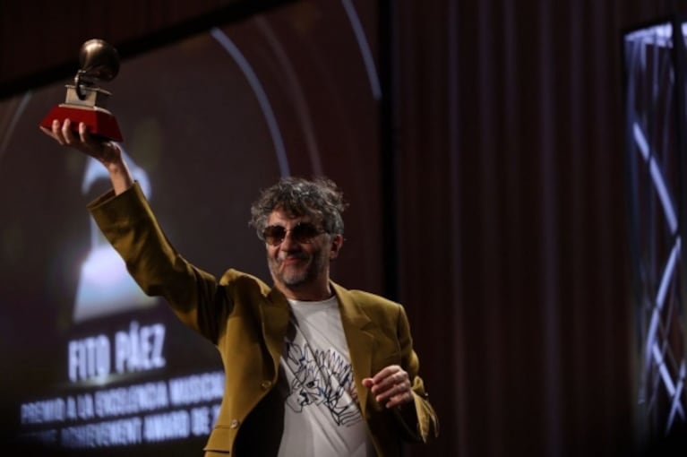 Fito Páez recibió el LifeTime Achievement Award 2021 y lo celebró con Joaquín Sabina