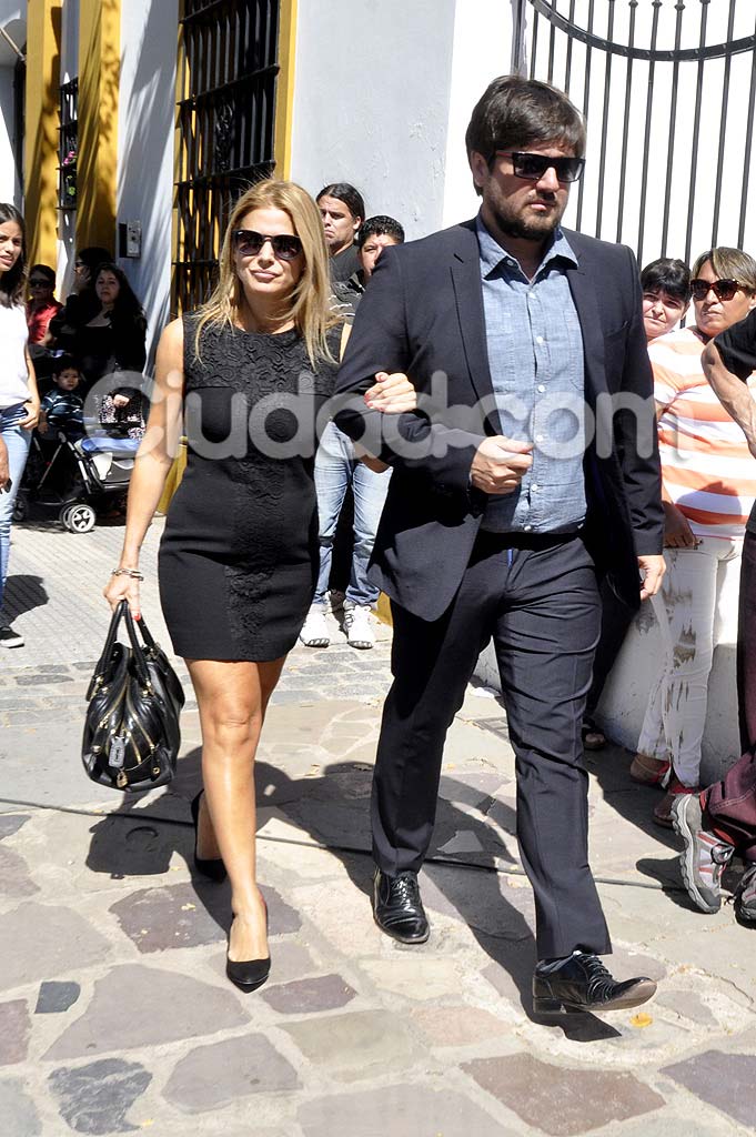 Flavia Palmiero en el último adiós a Jorge Ibáñez en el cementerio de Recoleta. (Foto: Jennifer Rubio - Ciudad.com)