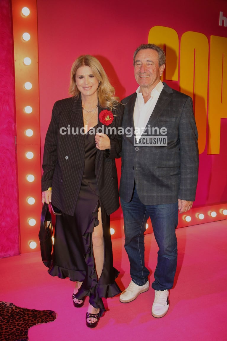 Flavia Palmiero y Luis Scalella en la presentación de la segunda temporada de la serie de Guillermo Coppola (Foto: Movilpress).