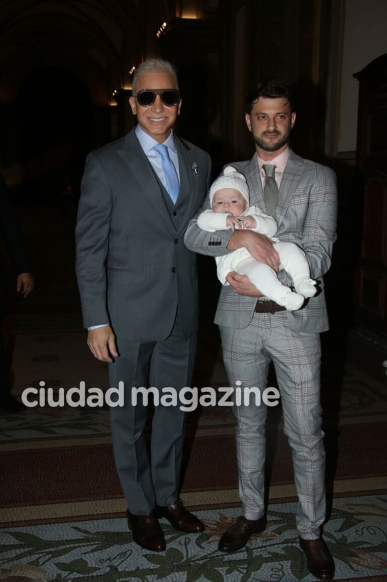 Flavio Mendoza bautizó a su hijo Dionisio, en una ceremonia íntima y con amigos famosos