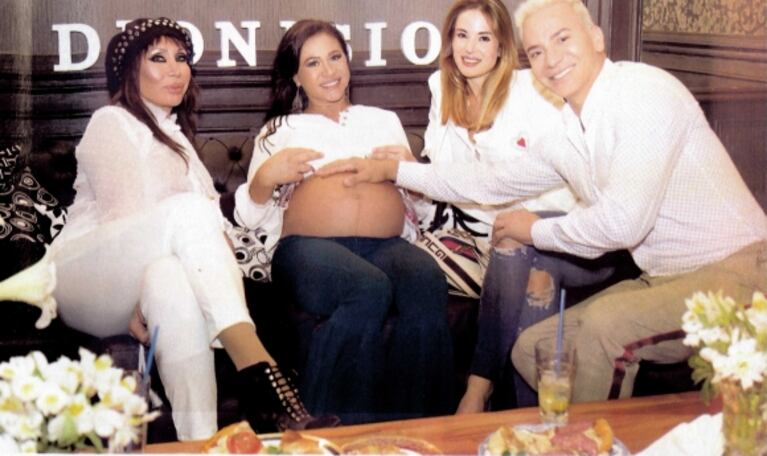 Flavio Mendoza tuvo el baby shower de Dionisio, su hijo, rodeado de famosos